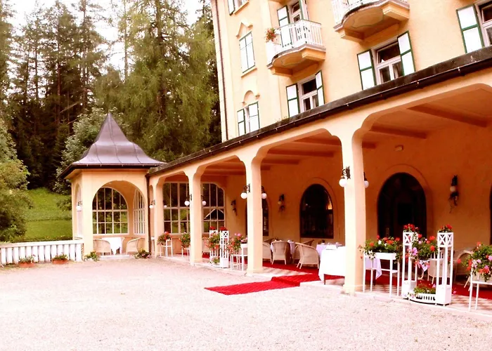 Отель Miramonti Majestic Grand